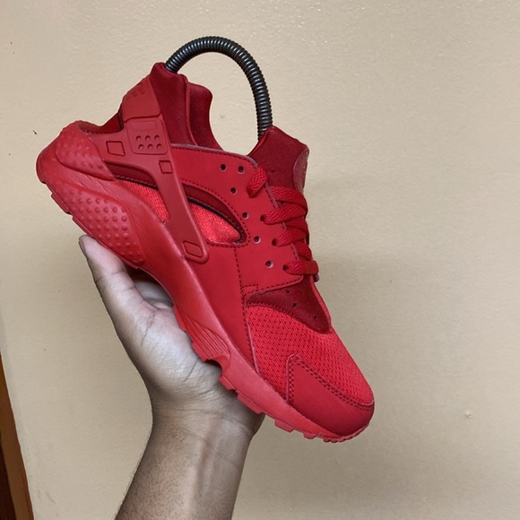 Nike Air Huarache “Triple Red” - Picture 11 of 16